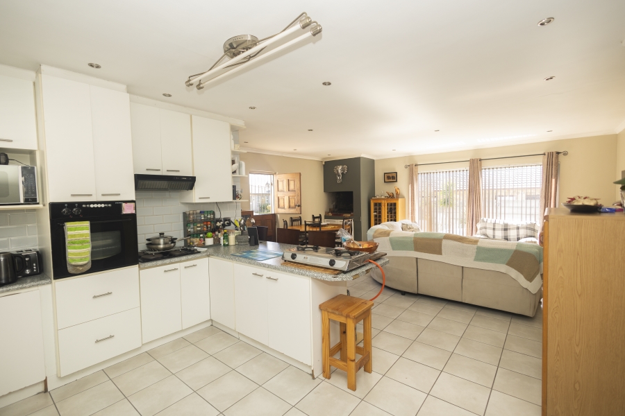 4 Bedroom Property for Sale in Rouxville Western Cape